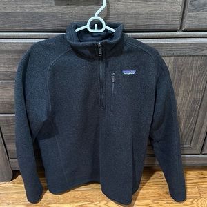 Warm Black Patagonia Pullover Medium